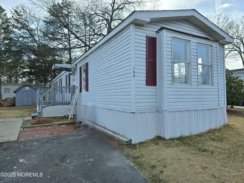 18 Tara Dr, Browns Mills, NJ 08015