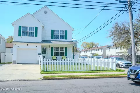 97 Carr Ave, Keansburg, NJ 07734