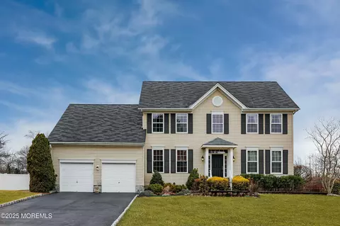 6 Sousa Ct, East Windsor, NJ 08520