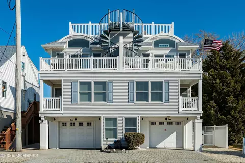 3 W 29th St #B, Long Beach Township, NJ 08008