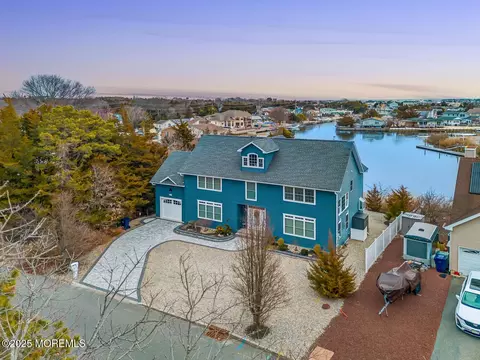 220 Country Club Blvd, Little Egg Harbor, NJ 08087
