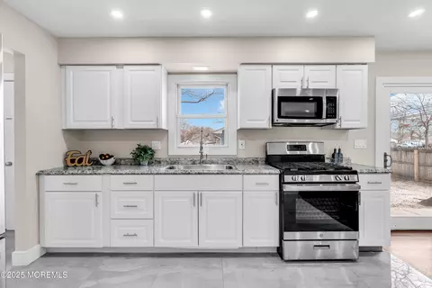 245 Hemlock Ln, Forked River, NJ 08731 photo 14