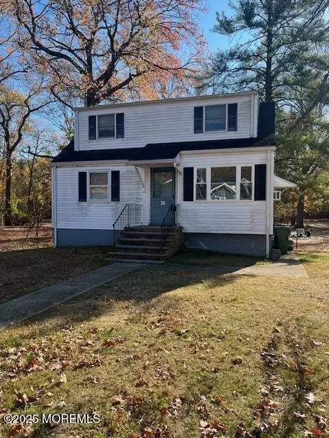 36 Lafetra Ave, Eatontown, NJ 07724