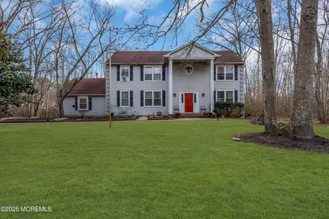 3 Kevin Dale Pl, Jackson, NJ 08527