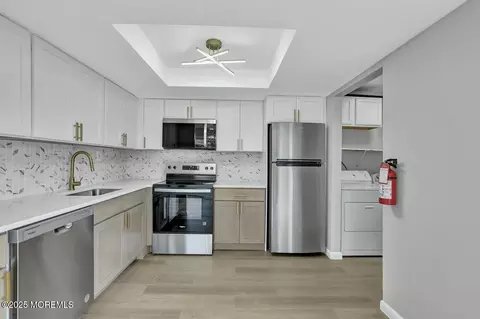 10 Medford Ct, Sicklerville, NJ 08081