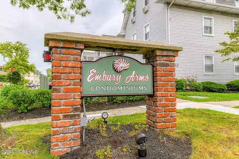 65 Whitefield Ave #207, Ocean Grove, NJ 07756