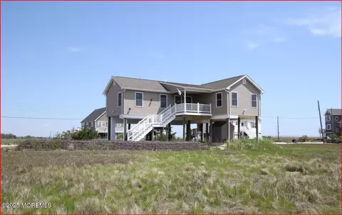 1168 W Mallard Dr, Manahawkin, NJ 08050