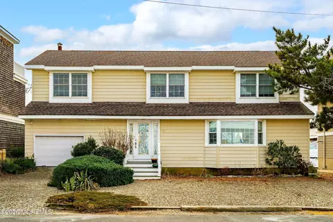 Exterior - 331 Ormond Dr, Lavallette, NJ 08735 photo 2 of 5