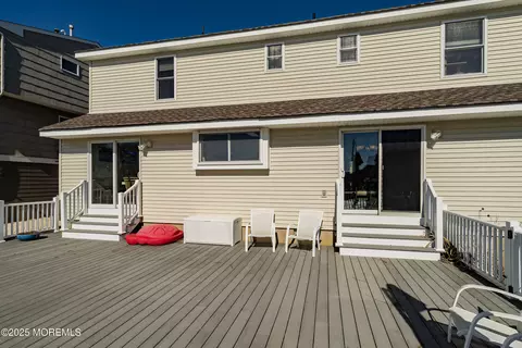 Exterior - 331 Ormond Dr, Lavallette, NJ 08735 photo 3 of 5
