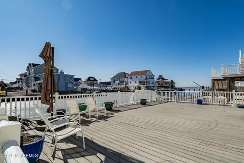 Exterior - 331 Ormond Dr, Lavallette, NJ 08735 photo 4 of 5