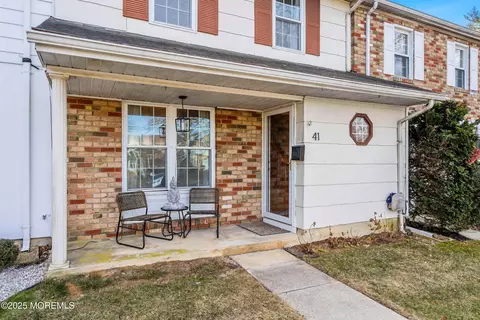 41 Kingsley Way, Freehold, NJ 07728
