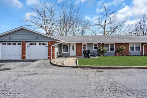 377 Chatham Ct # C, Lakewood, NJ 08701