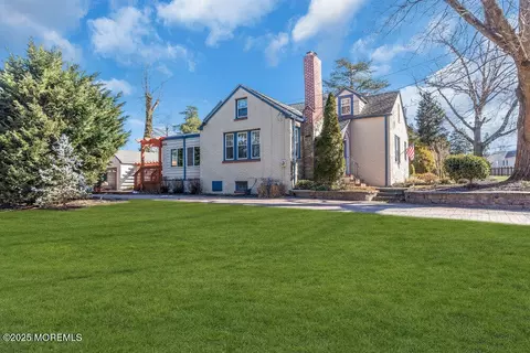 Exterior - 14 Sunset Ave, Matawan, NJ 07747 photo 1 of 6