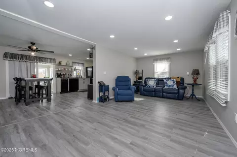 52 Douglas Dr, Jackson, NJ 08527 photo 4