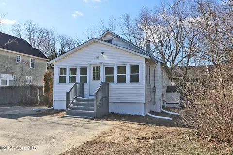 596 Clifton Ave, Toms River, NJ 08753