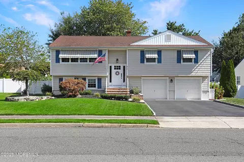 910 Ocean Rd, Spring Lake Heights, NJ 07762