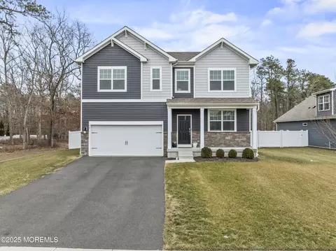 52 Mutineer Ave, Barnegat, NJ 08005
