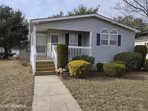 703 Evergreen Ct, Whiting, NJ 08759