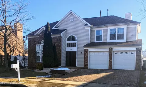 65 Major Dr, Sayreville, NJ 08872