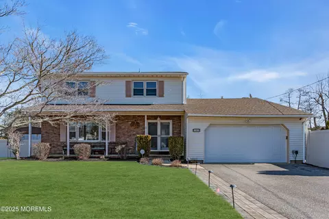 485 Amherst Dr, Brick, NJ 08723