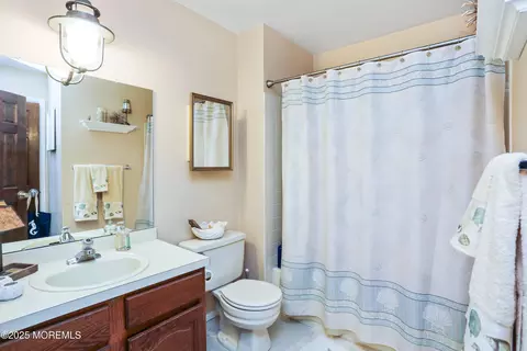 Bath - 6 Hickory Ct #C, Brielle, NJ 08730 photo 3 of 3