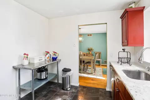 Kitchen - 6 Hickory Ct #C, Brielle, NJ 08730 photo 3 of 3