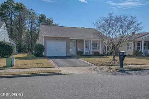 109 Paradise Blvd, Toms River, NJ 08757
