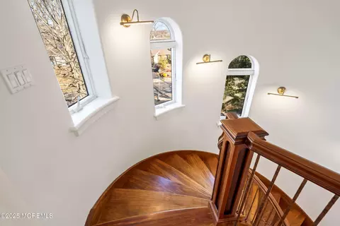 Entry Way - 618 Turkey Point Rd, Brick, NJ 08724 photo 4 of 10