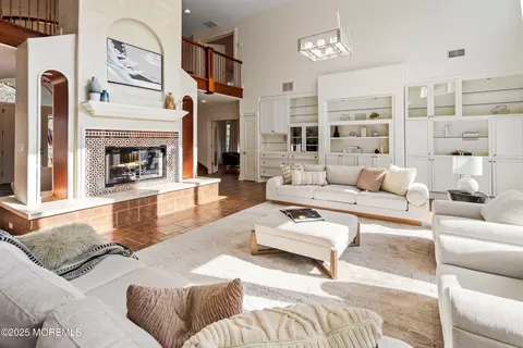 Living - 618 Turkey Point Rd, Brick, NJ 08724 photo 1 of 4