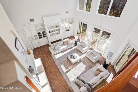 Living - 618 Turkey Point Rd, Brick, NJ 08724 photo 4 of 4