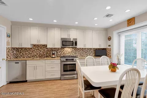 145 Tangerine Dr, Marlboro, NJ 07746