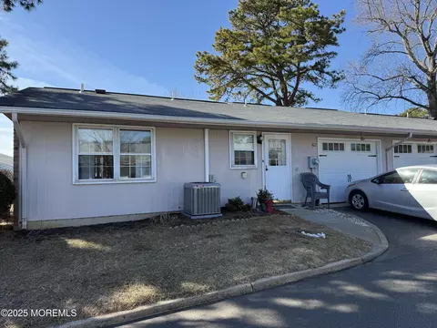 Other - 7 Cambridge Cir # B, Manchester, NJ 08759 photo 2 of 6