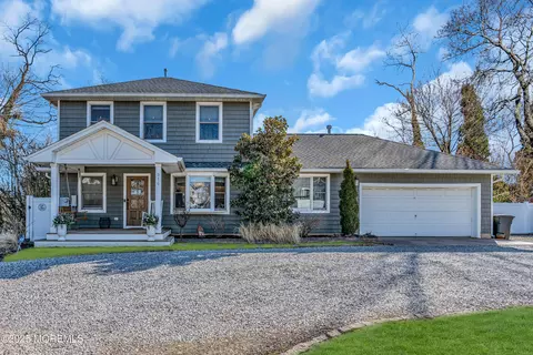 916 Arnold Ave, Point Pleasant, NJ 08742