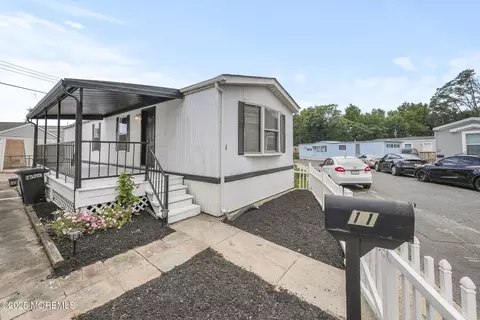 11 Avenue D, Keansburg, NJ 07734