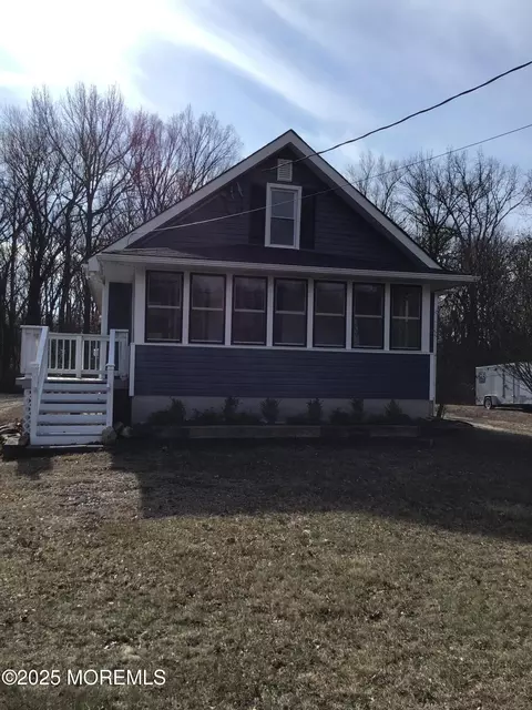 93 Magnolia Ave, New Egypt, NJ 08533