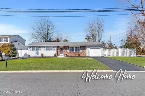 275 Huxley Dr, Brick, NJ 08723