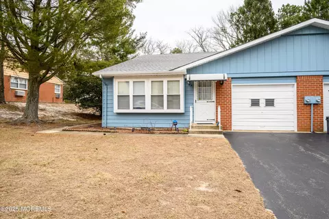 6 A Moccasin Dr #A, Whiting, NJ 08759