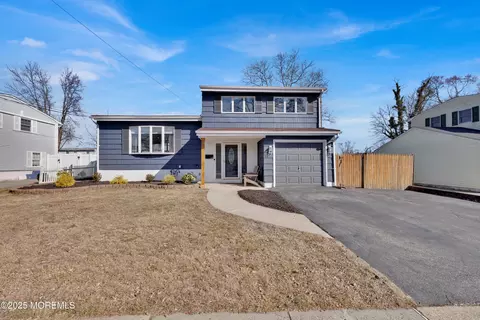 24 Margaret St, Old Bridge, NJ 08857