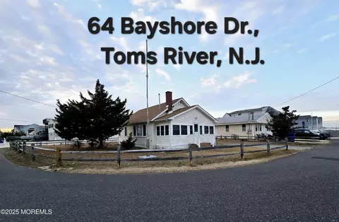 64 Bay Shore Dr, Toms River, NJ 08753