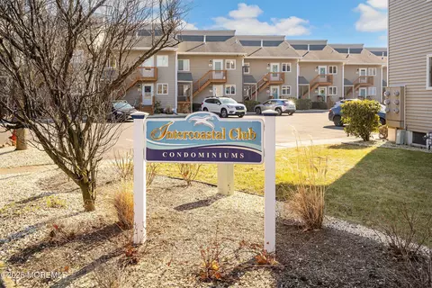13 Intercoastal Way, Point Pleasant, NJ 08742