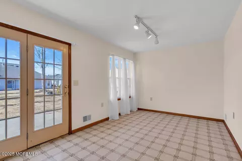 55 S Baker Dr, Jackson, NJ 08527 photo 4