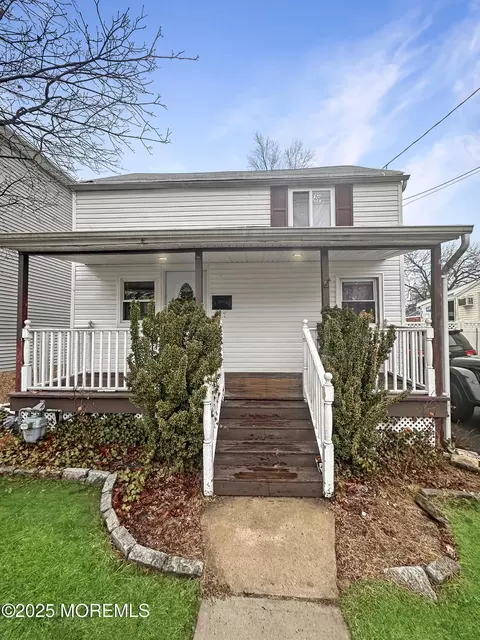 11 Kearney St, Keyport, NJ 07735