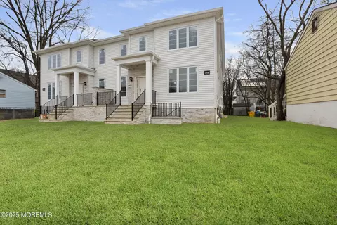 248 Lois Ln, Lakewood, NJ 08701