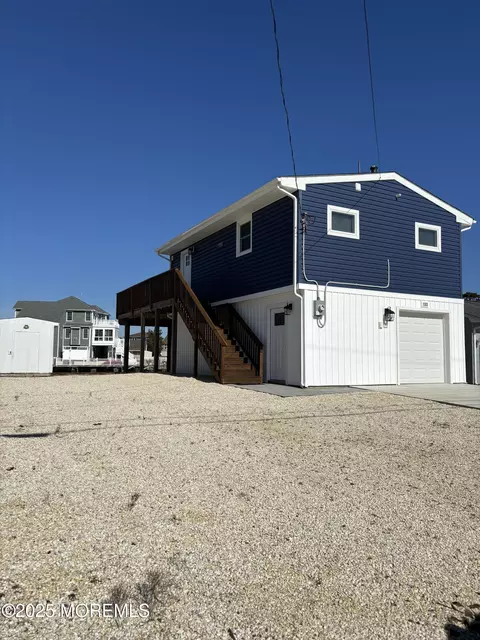133 E Mohawk Dr, Little Egg Harbor, NJ 08087