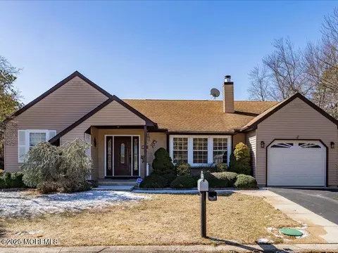 4 Ashley Rd #63, Manchester, NJ 08759