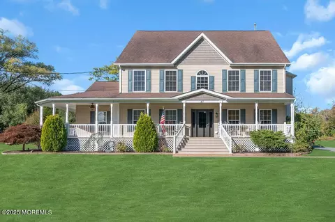87 N Maple Ave, Tuckerton, NJ 08087