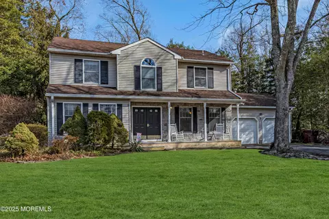 7 Colton Ct, Bayville, NJ 08721