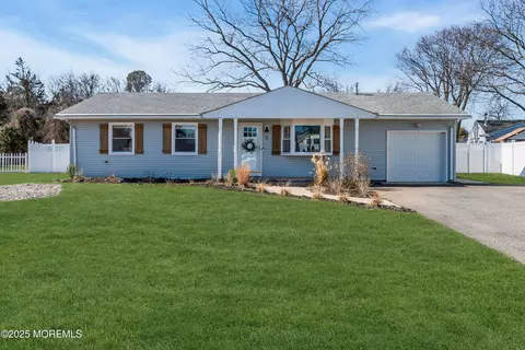 5 Heron Ct, Forked River, NJ 08731 photo 2