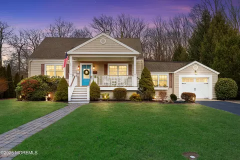 30 Woodland St, Little Silver, NJ 07739