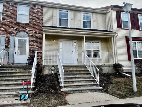 131 Liverpool Ct, Lakewood, NJ 08701